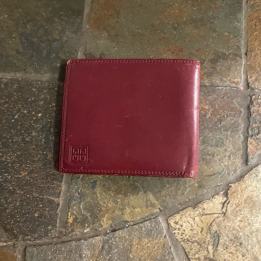 Men's Givenchy Leather Bifold Wallet - Burgundy